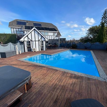 Tudor Manor Bed & Breakfast Paraparaumu Kültér fotó