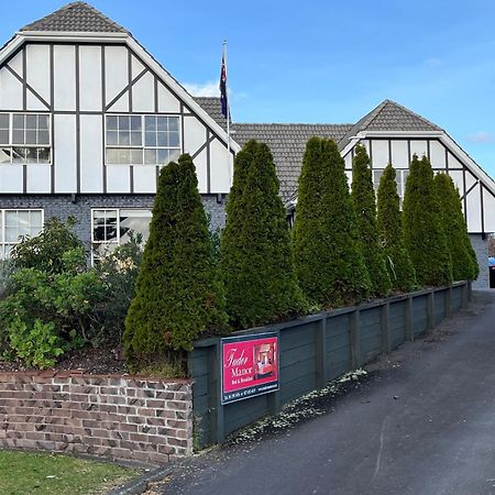 Tudor Manor Bed & Breakfast Paraparaumu Kültér fotó
