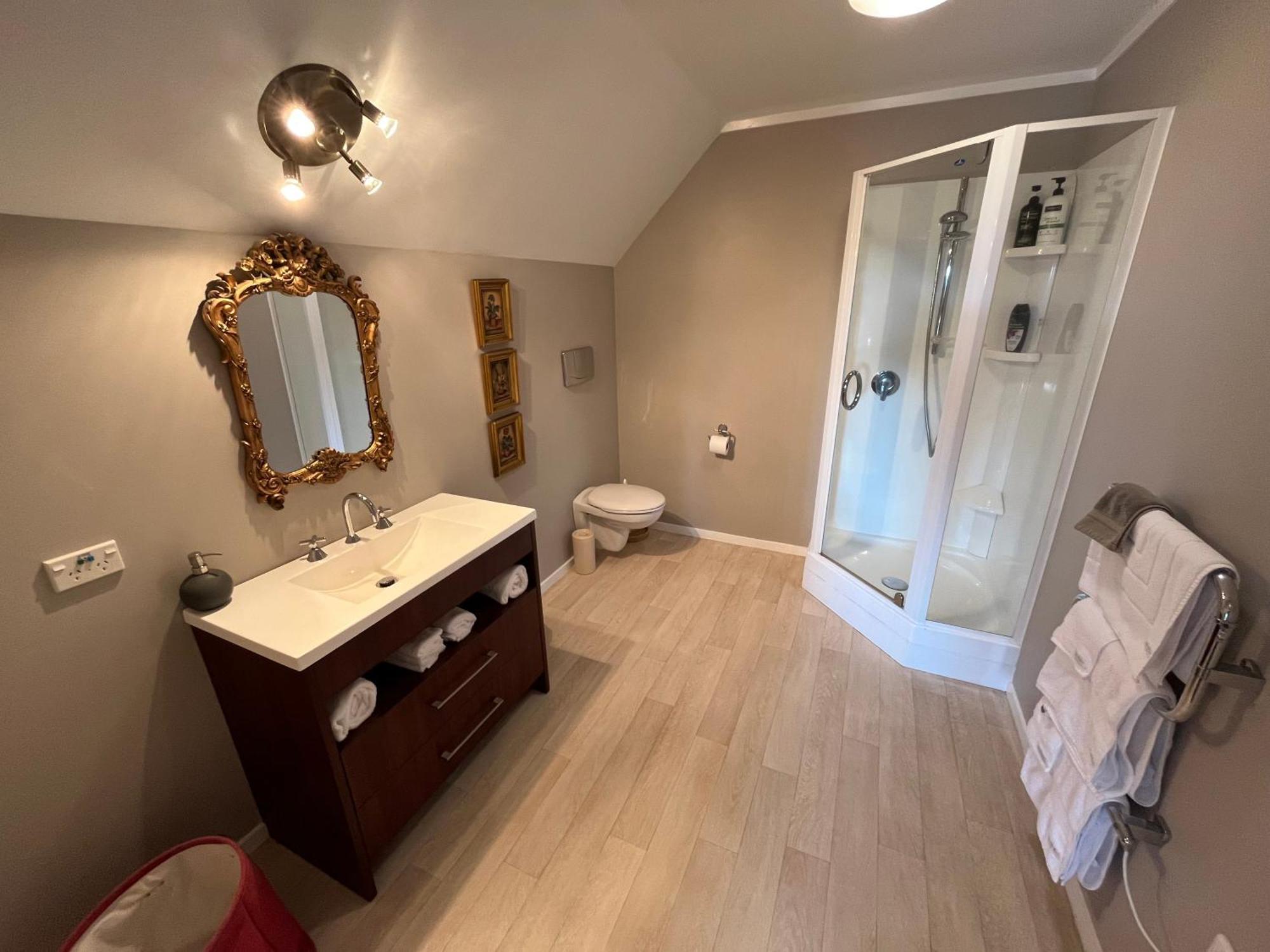 Tudor Manor Bed & Breakfast Paraparaumu Kültér fotó