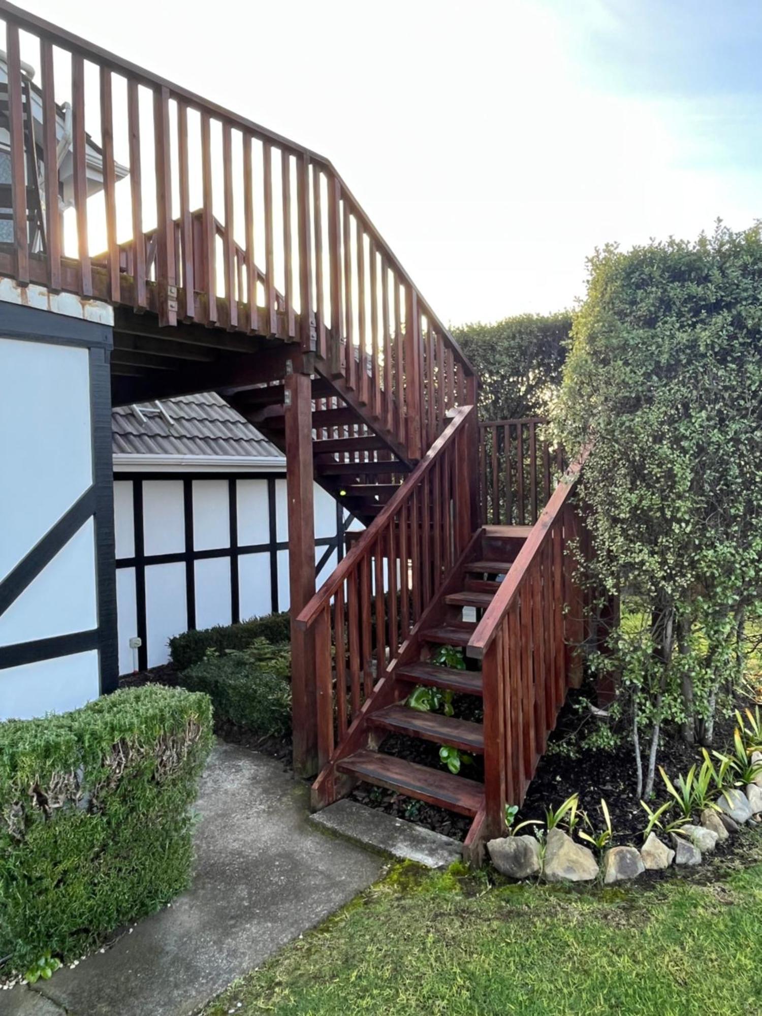 Tudor Manor Bed & Breakfast Paraparaumu Kültér fotó