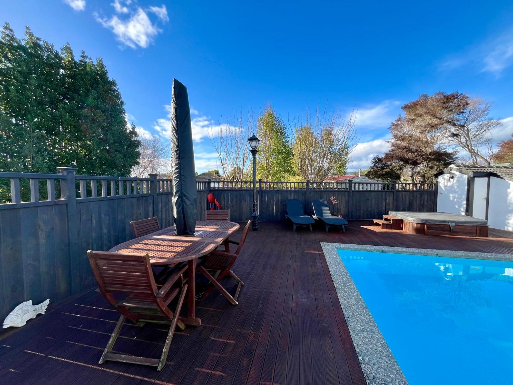 Tudor Manor Bed & Breakfast Paraparaumu Kültér fotó