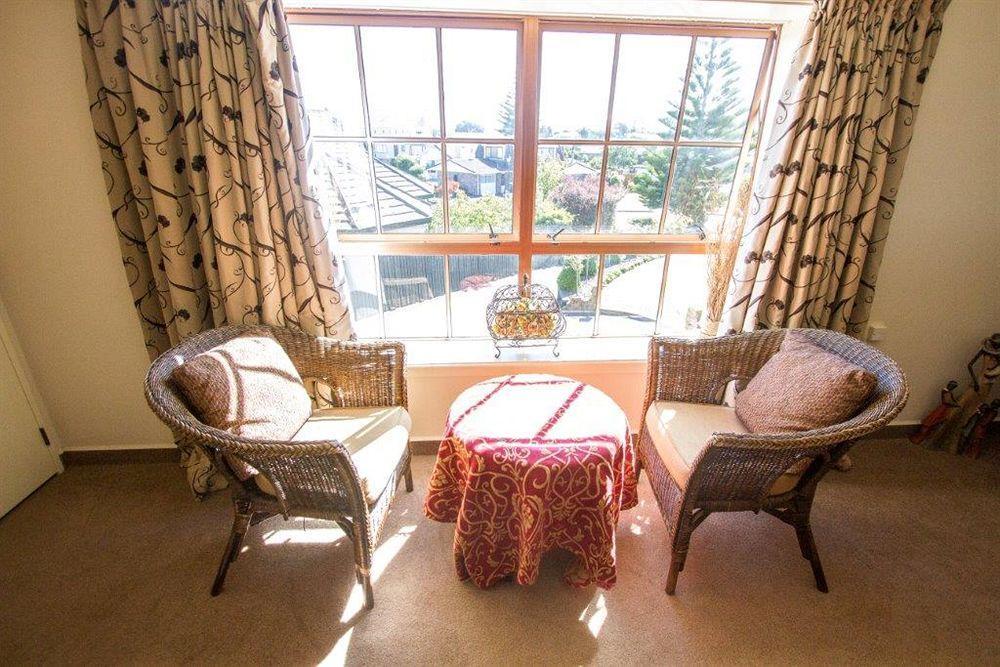 Tudor Manor Bed & Breakfast Paraparaumu Kültér fotó